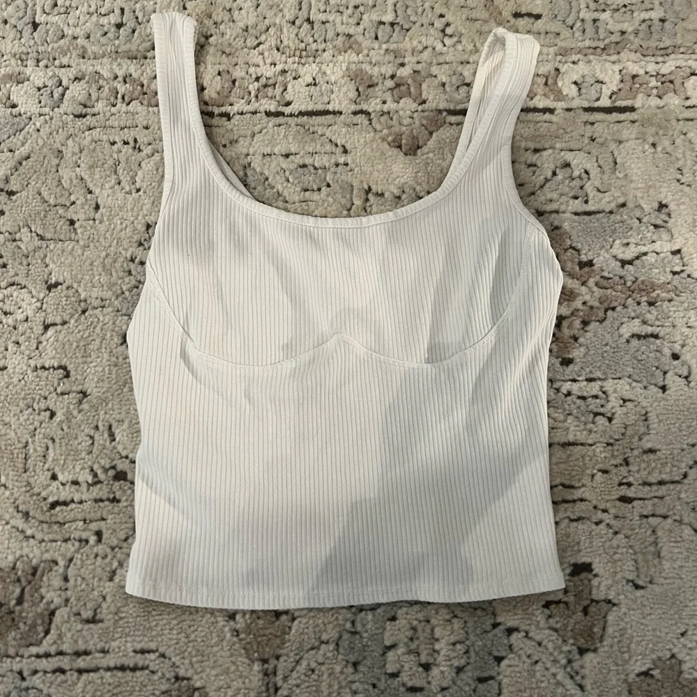 White Ribbed Tank Top - Picture 4 of 4